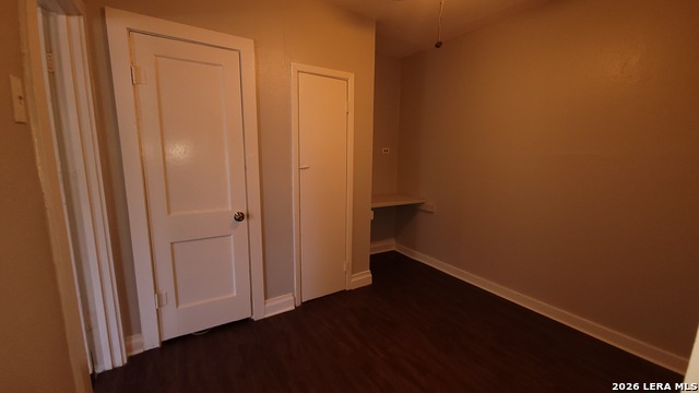 Image 17 of 23 For 218 Claremont