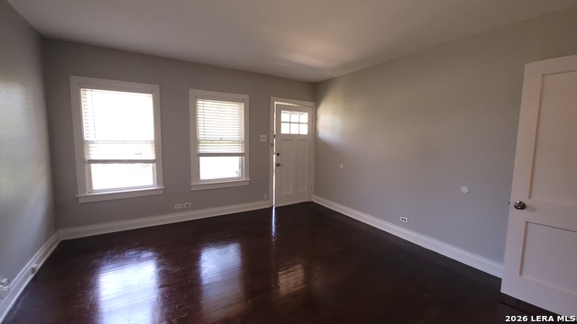 Image 18 of 23 For 218 Claremont