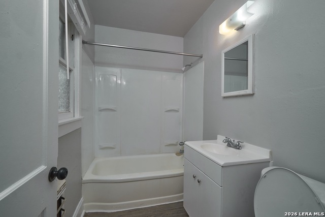 Image 2 of 23 For 218 Claremont