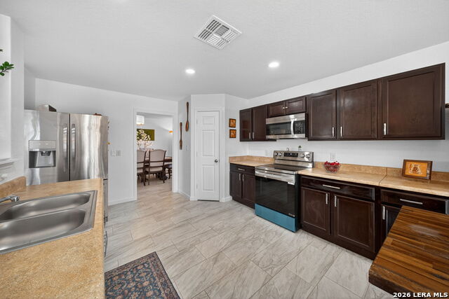 Image 10 of 36 For 10914 Rustic Spoke