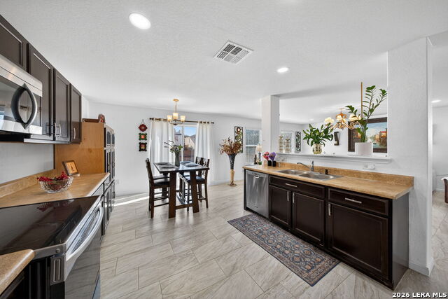 Image 12 of 36 For 10914 Rustic Spoke