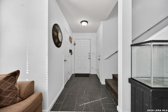 Image 5 of 36 For 10914 Rustic Spoke