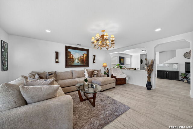 Image 8 of 36 For 10914 Rustic Spoke