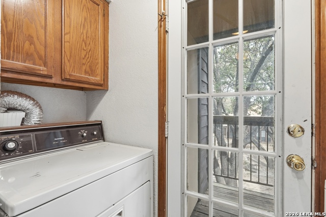 Image 18 of 34 For 8633 Datapoint Dr  270