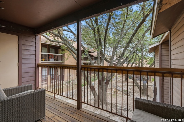 Image 19 of 34 For 8633 Datapoint Dr  270