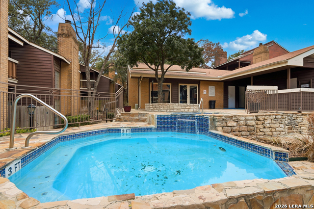 Image 27 of 34 For 8633 Datapoint Dr  270