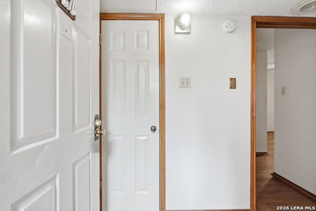 Image 7 of 34 For 8633 Datapoint Dr  270