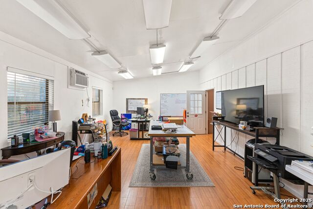 Image 32 of 55 For 4514 Billy Sames Dr