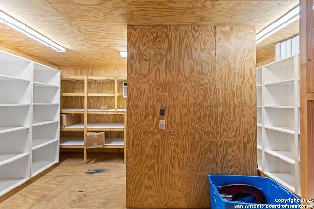 Image 34 of 55 For 4514 Billy Sames Dr