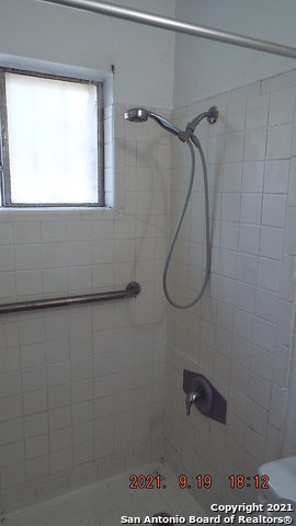 Image 10 of 18 For 2603 Lombrano St