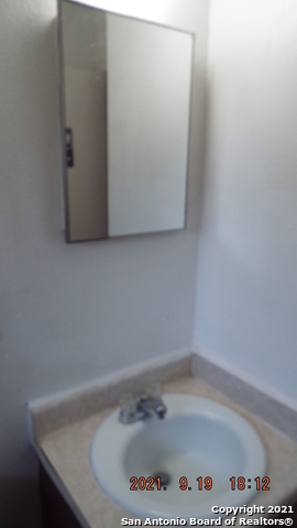 Image 11 of 18 For 2603 Lombrano St