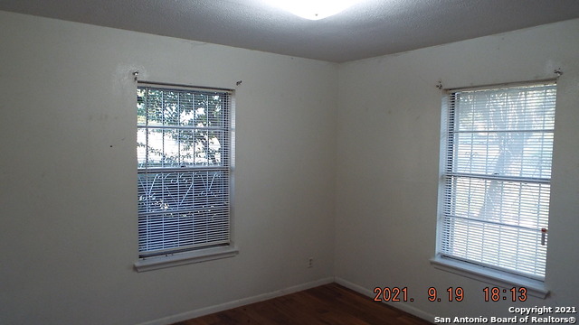 Image 15 of 18 For 2603 Lombrano St