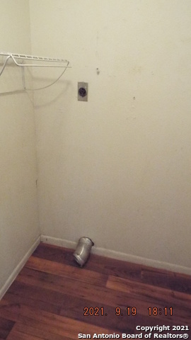 Image 9 of 18 For 2603 Lombrano St