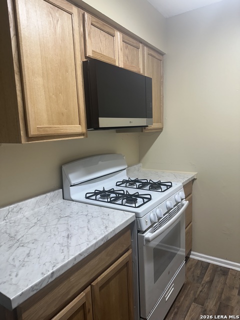 Image 2 of 8 For 2129 Pat Booker  2