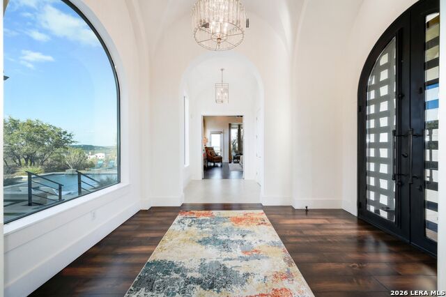 Listing photo id 8 for 23510 Avila Ridge