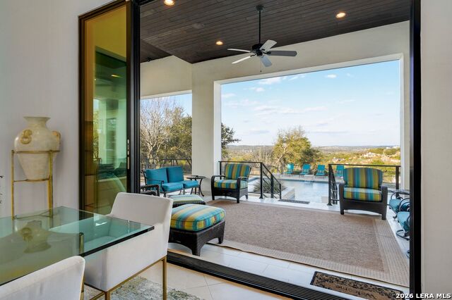 Listing photo id 67 for 23510 Avila Ridge