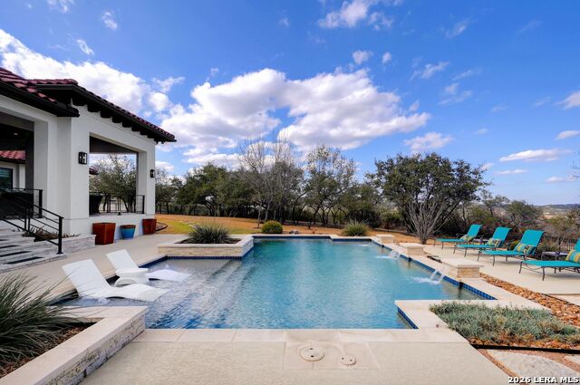 Listing photo id 80 for 23510 Avila Ridge