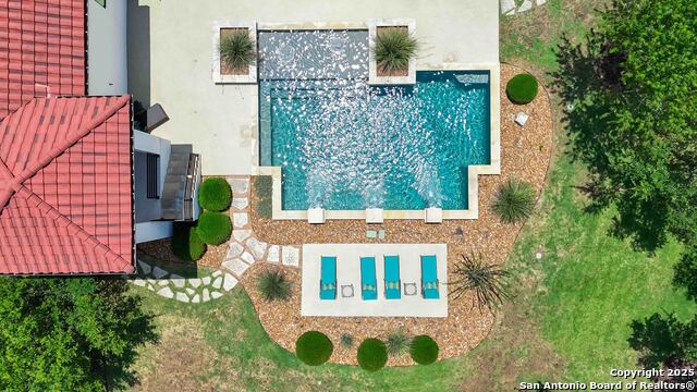 Listing photo id 92 for 23510 Avila Ridge