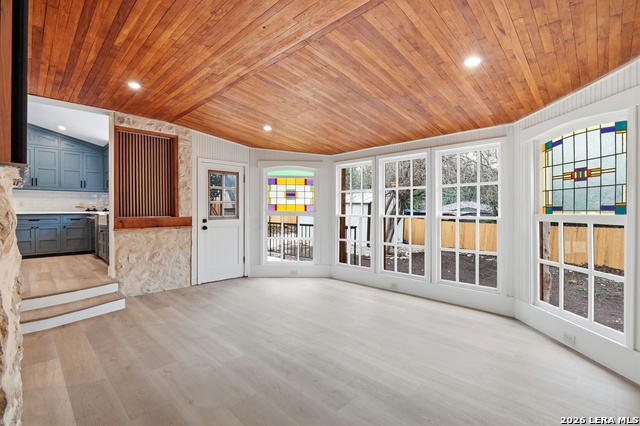 Image 13 of 51 For 227 Sunset Rd E