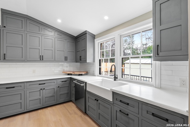 Image 19 of 51 For 227 Sunset Rd E