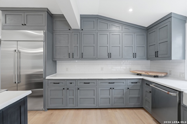 Image 20 of 51 For 227 Sunset Rd E