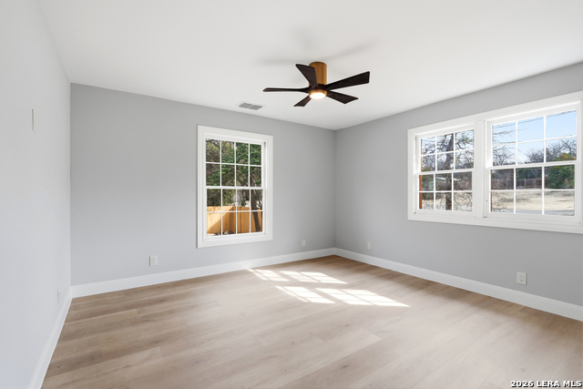 Image 26 of 51 For 227 Sunset Rd E