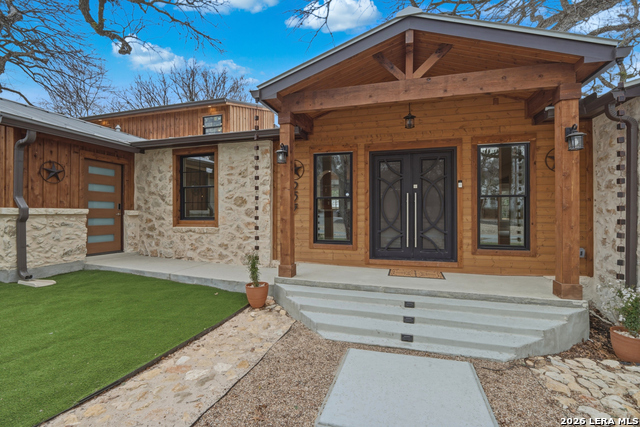 Image 3 of 51 For 227 Sunset Rd E