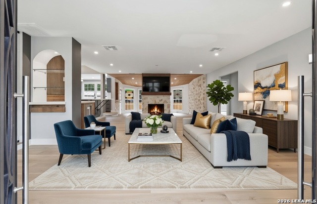 Image 4 of 51 For 227 Sunset Rd E