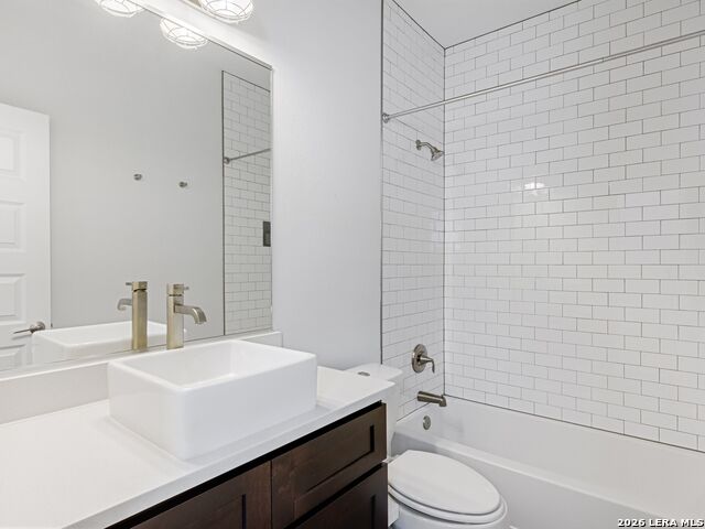 Image 23 of 42 For 1114 Olive St N