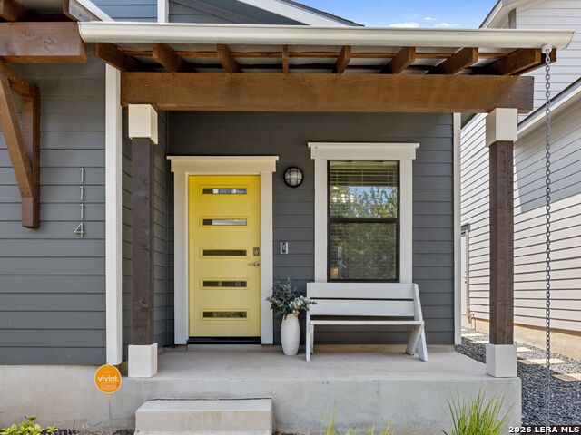 Image 3 of 42 For 1114 Olive St N