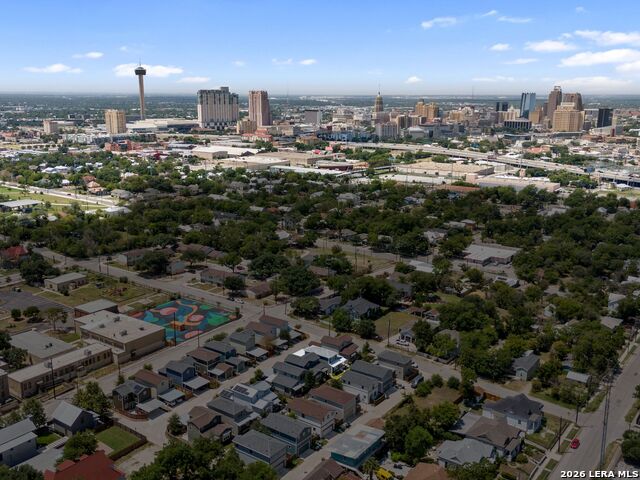 Image 36 of 42 For 1114 Olive St N