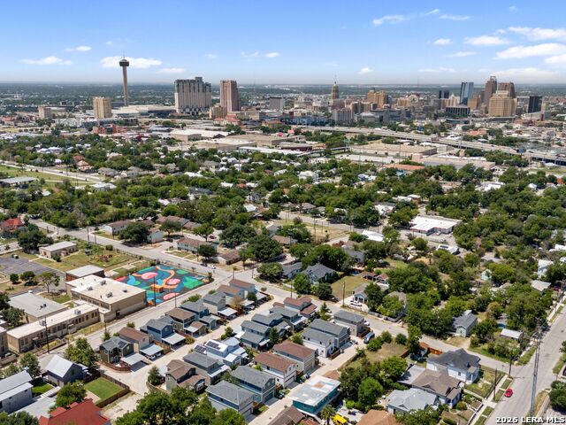 Image 37 of 42 For 1114 Olive St N