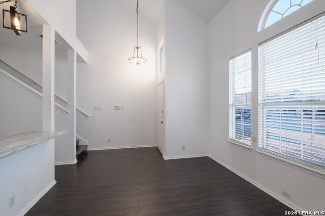 Image 8 of 27 For 7714 Crown Ledge