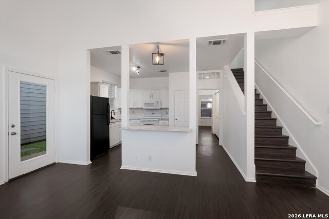 Image 9 of 27 For 7714 Crown Ledge