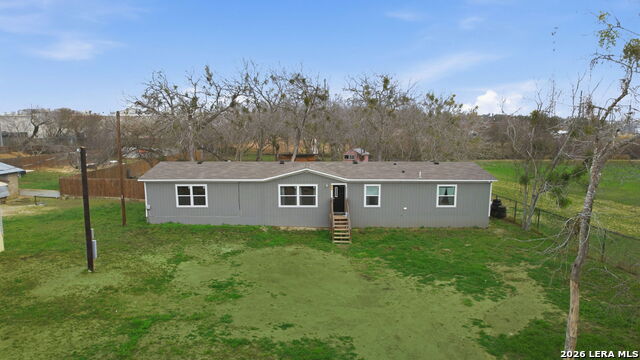 Details for 934 7th  , Floresville, TX 78114