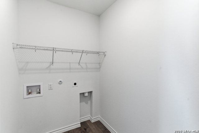 Image 22 of 24 For 11743 Anselmo