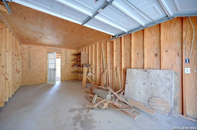 Image 25 of 27 For 6573 Ranch Road 165