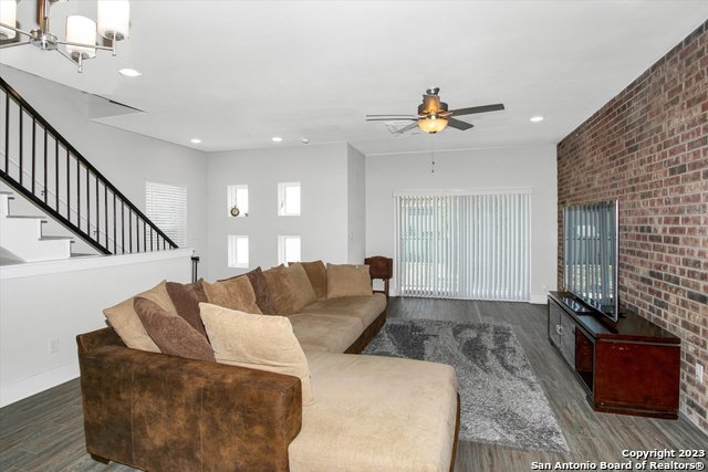 Image 20 of 35 For 302 Tendick  1103