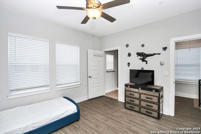 Image 24 of 35 For 302 Tendick  1103