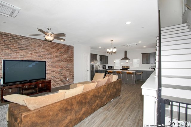 Image 31 of 35 For 302 Tendick  1103