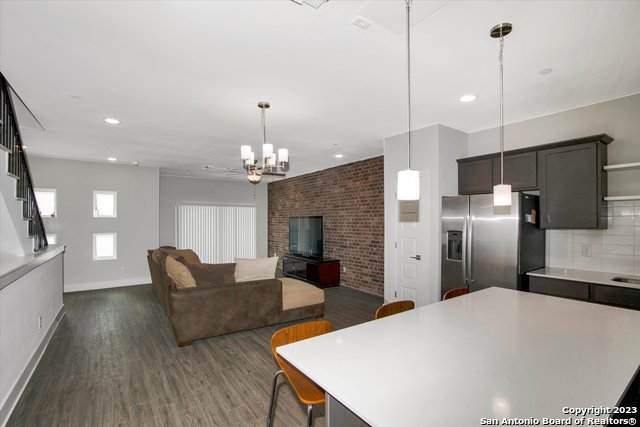 Image 32 of 35 For 302 Tendick  1103