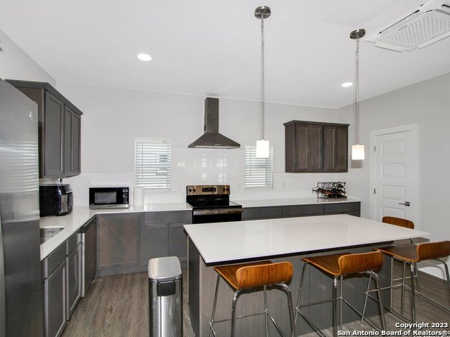 Image 6 of 35 For 302 Tendick  1103