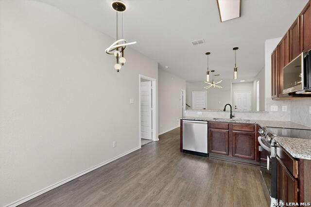 Image 11 of 41 For 10422 Green Lake