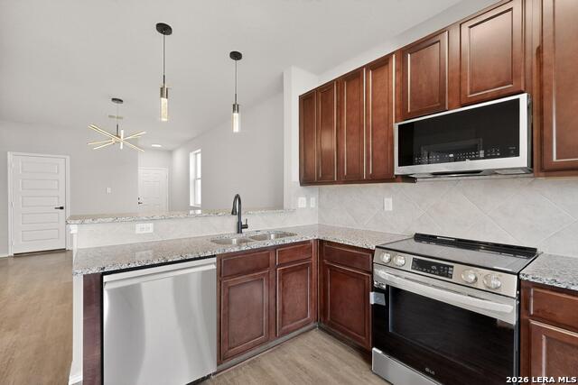 Image 12 of 41 For 10422 Green Lake