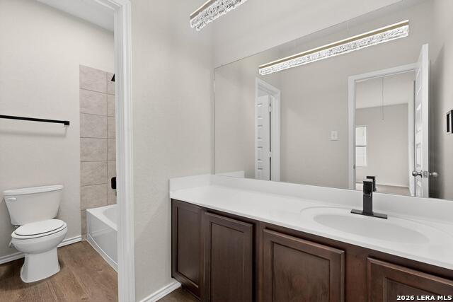 Image 28 of 41 For 10422 Green Lake