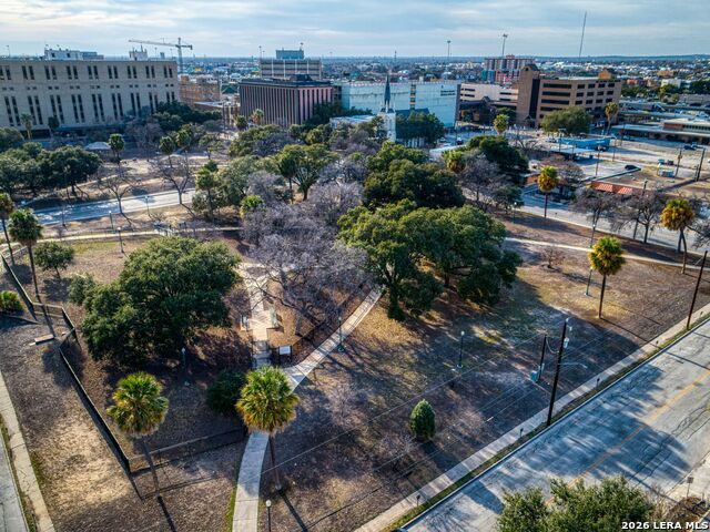 Image 20 of 25 For 412 Dallas Street