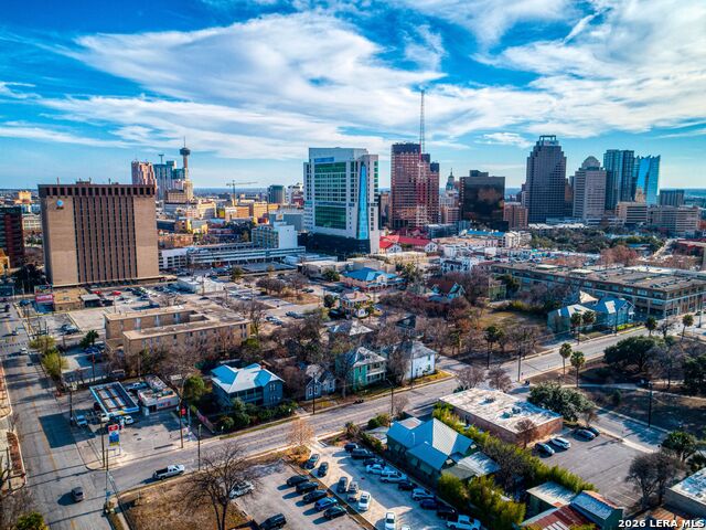 Image 21 of 25 For 412 Dallas Street