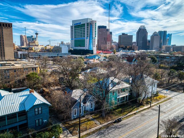 Image 22 of 25 For 412 Dallas Street