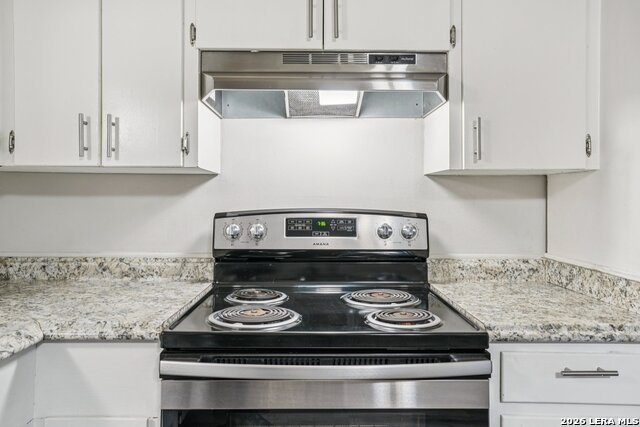 Image 13 of 37 For 318 Balboa Drive