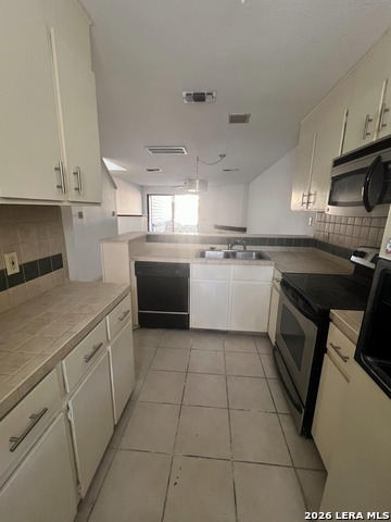 Image 3 of 11 For 11815 Vance Jackson  3107